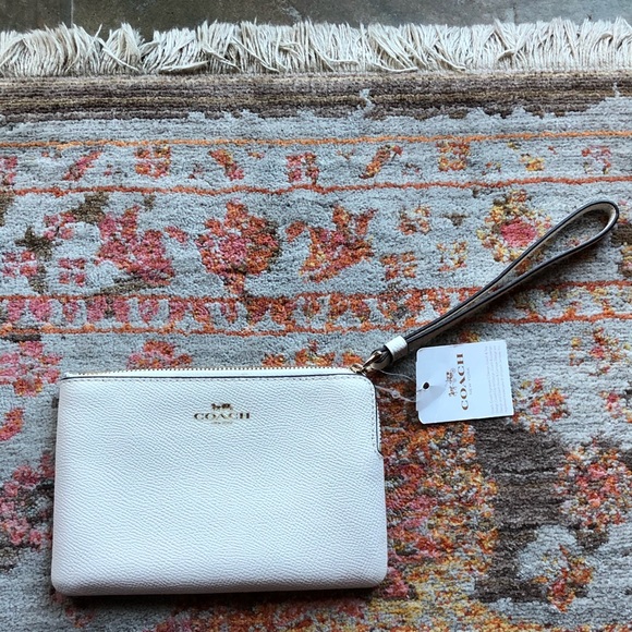 Coach Handbags - Coach Crossgrain White Leather Wristlet